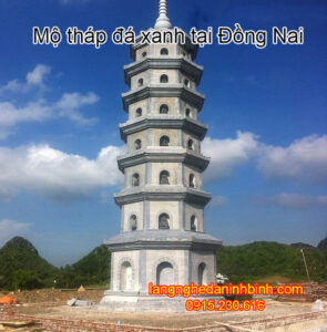 Mộ tháp đá xanh tại Đồng Nai
