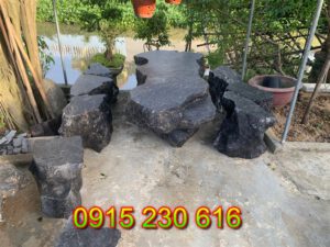 Bàn ghế đá ở Hà Nội