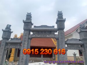 Cổng nhà thờ họ ở Nam Định