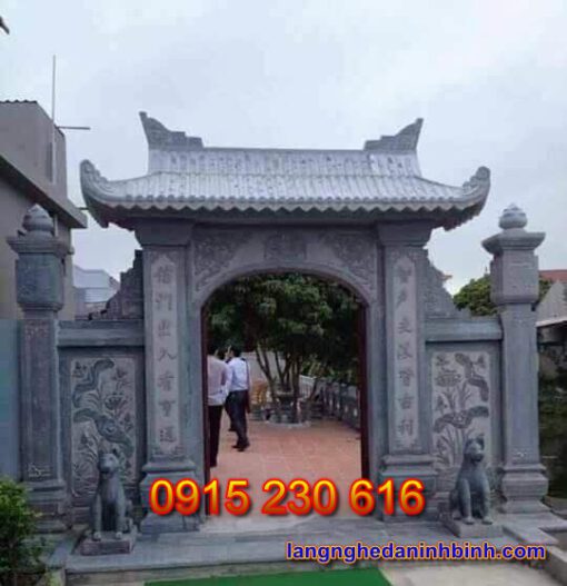 Cổng nhà thờ họ ở Ninh Bình