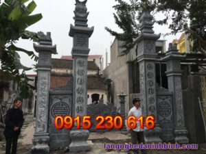 Cổng nhà thờ tổ ở Bắc Giang