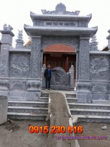 Cổng nhà thờ tổ ở Thái Nguyên