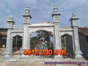 Cổng nhà thờ tộc ở Lạng Sơn