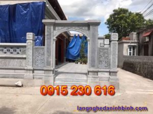 Cổng nhà thờ tộc ở Quảng Ninh