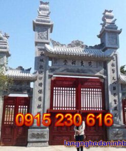 Cổng nhà từ đường ở Quảng Ninh
