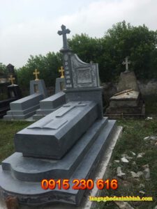 Mộ đá thiên chúa giáo ở Hưng Yên
