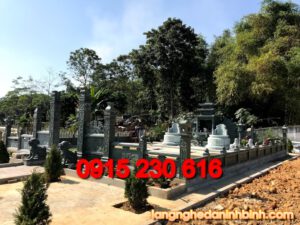 Nghĩa trang đá xanh rêu