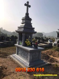 Mộ đá thiên chúa giáo ở Quảng Ninh